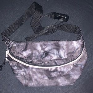 American Eagle Outfitters NWOT waist Fanny pack